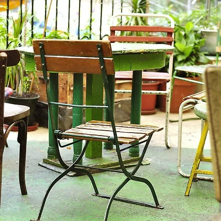 Gabi's Broadway Nest @ Nagymezo Str Budapesta